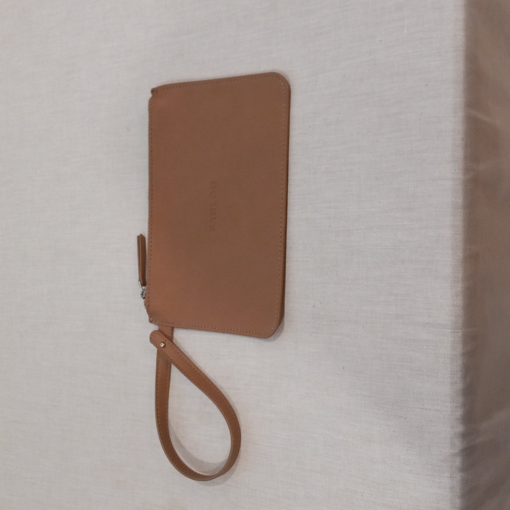 Wristlet